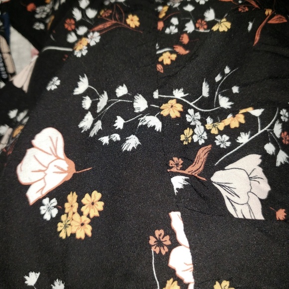 Cute dress - Picture 2 of 2